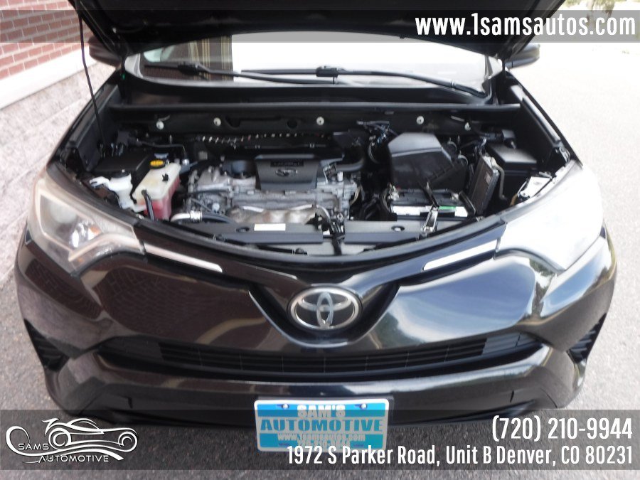 Used 2018 Toyota RAV4 LE w/ Carpet Mat Package AWD/4WD image 31