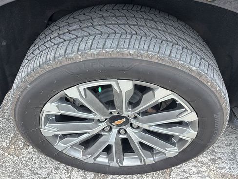 Used 2025 Chevrolet Tahoe Premier RWD image 10