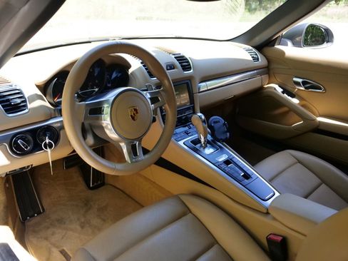 Used 2016 Porsche Boxster image 9