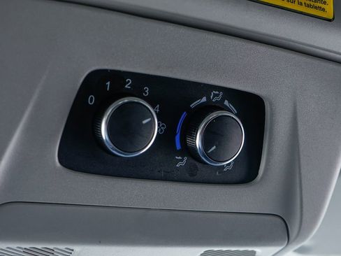Used 2023 Ford Transit 350 XLT image 28