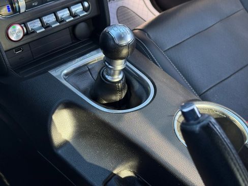 Used 2019 Ford Mustang Premium image 28