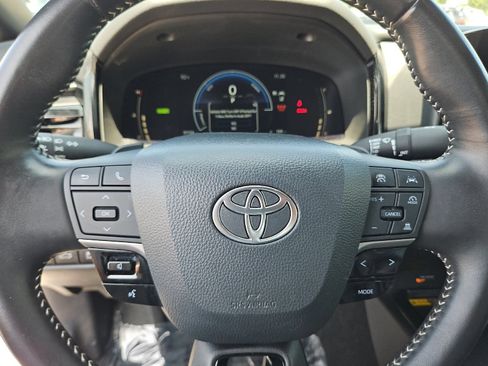 Certified 2025 Toyota Camry SE FWD image 20