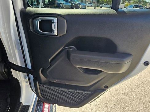 Used 2023 Jeep Wrangler Unlimited Sport AWD/4WD image 27