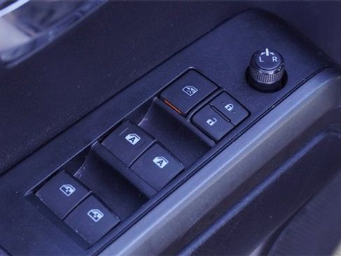 Used 2020 Toyota Tacoma SR5 image 20