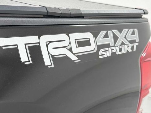 Used 2016 Toyota Tacoma TRD Sport w/ Towing Package AWD/4WD image 27