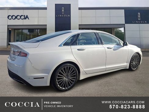 Used 2017 Lincoln MKZ Reserve w/ Technology Package image 4