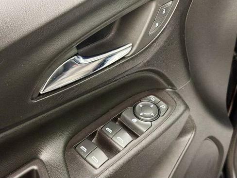 Used 2020 Chevrolet Equinox LT FWD image 17