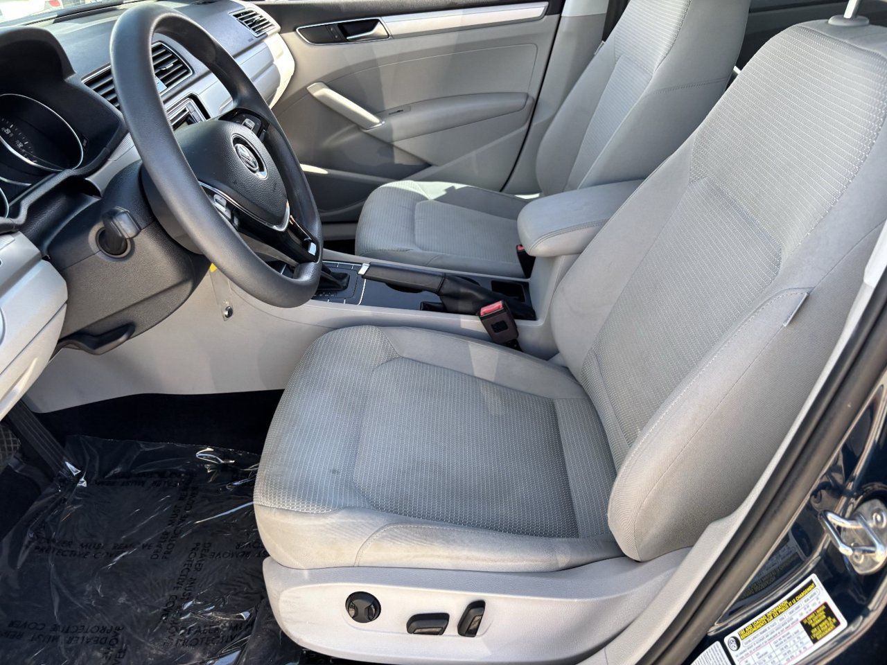 Used 2018 Volkswagen Passat 2.0T S w/ Driver Assistance Package FWD image 17