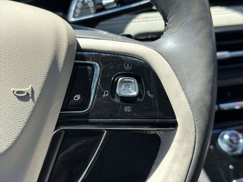 Used 2022 Lincoln Corsair AWD w/ Premium Package image 27