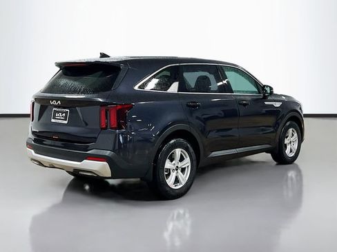 New 2026 Kia Sorento LX image 7