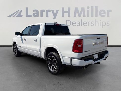 New 2026 RAM 1500 Laramie AWD/4WD image 3