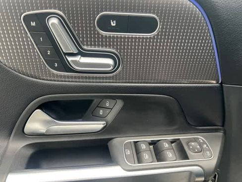 Certified 2022 Mercedes-Benz GLB 250 4MATIC image 14