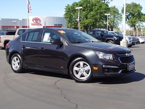 Used 2016 Chevrolet Cruze LT w/ Sun And Sound Package image 6