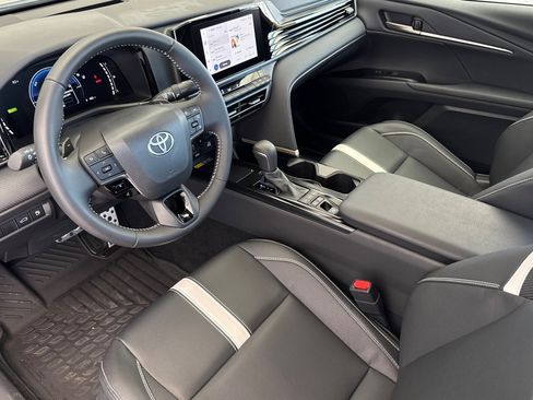Certified 2026 Toyota Camry SE FWD image 9
