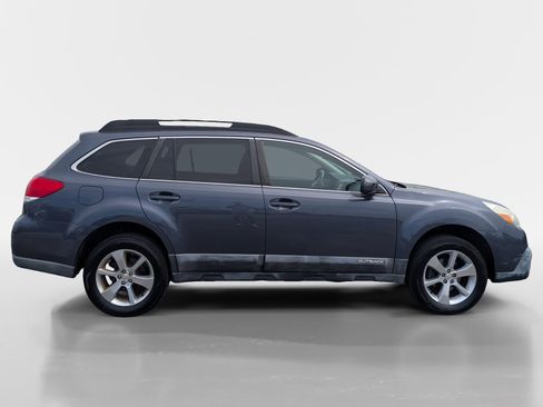 Used 2014 Subaru Outback 2.5i Limited image 3