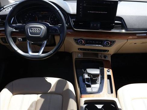 Used 2023 Audi Q5 2.0T Premium w/ Convenience Package AWD/4WD image 24