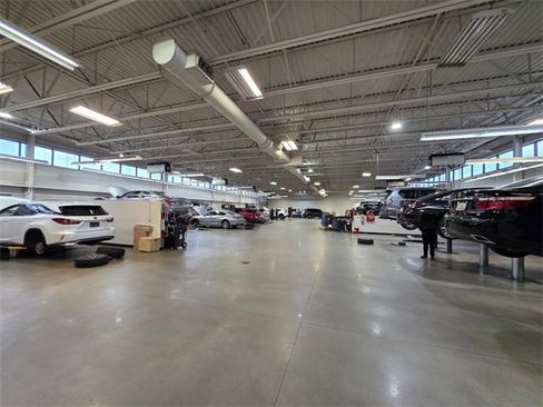 Used 2024 Ford Expedition Platinum image 8