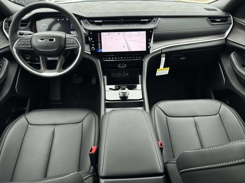 New 2026 Jeep Grand Cherokee Limited w/ Limited Altitude Package RWD image 10