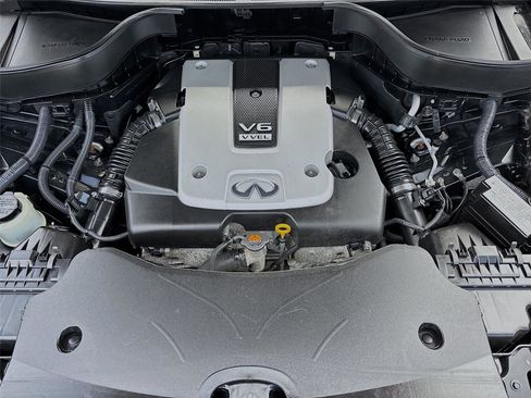 Used 2014 INFINITI QX70 AWD w/ Premium Package image 32
