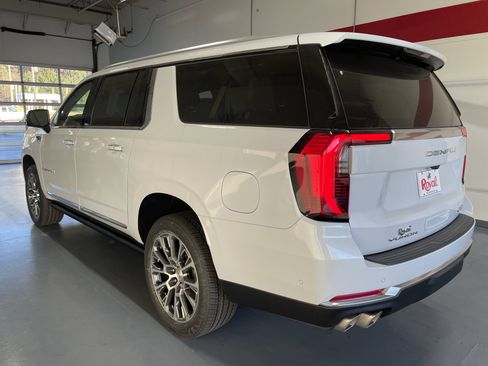 New 2026 GMC Yukon XL Denali image 6
