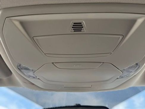 Used 2018 Ford Escape SEL image 10