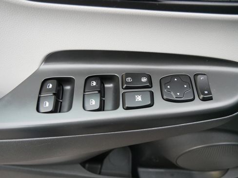 Used 2023 Hyundai Kona SEL image 20