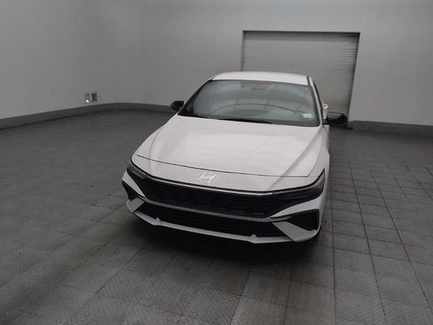 Used 2025 Hyundai Elantra Sport FWD image 15