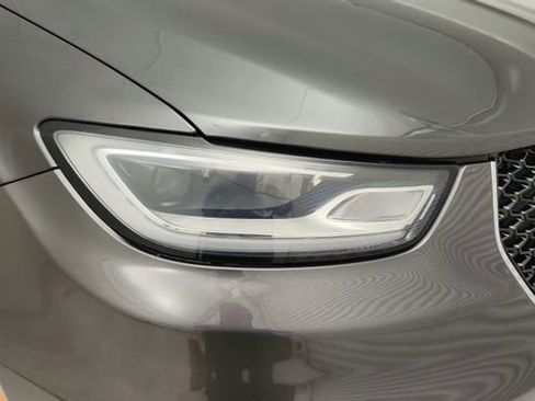 Used 2023 Chrysler Pacifica Touring-L FWD image 29