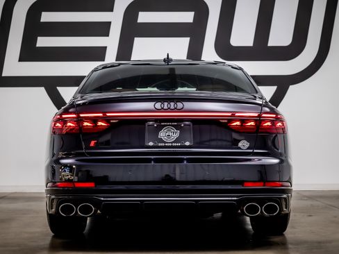 Used 2025 Audi S8 AWD/4WD image 10