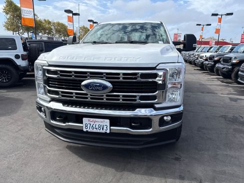 Used 2024 Ford F250 XLT AWD/4WD image 3