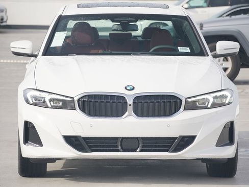New 2026 BMW 330i Sedan image 2