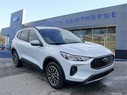 New 2025 Ford Escape SE