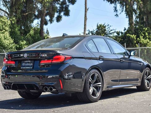 Used 2022 BMW M5 image 6