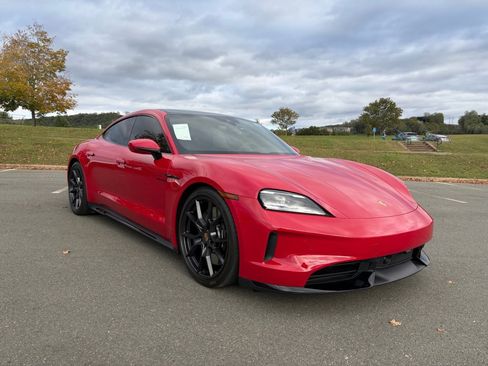 New 2025 Porsche Taycan GTS image 9