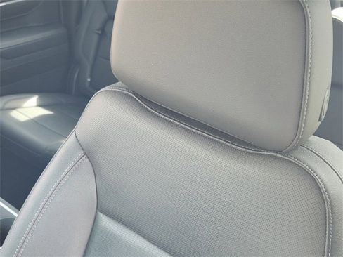 Used 2023 GMC Sierra 1500 SLT image 15