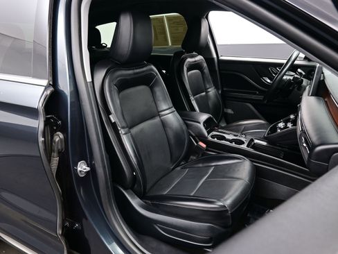 Used 2022 Lincoln Corsair Reserve w/ Equipment Group 201A image 14