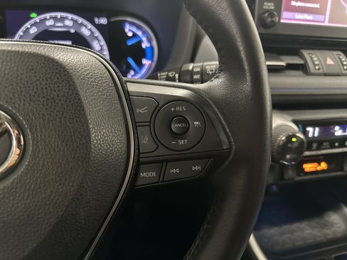 Used 2021 Toyota RAV4 XSE AWD/4WD image 23