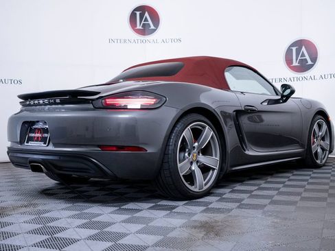 Used 2019 Porsche 718 Boxster RWD image 6