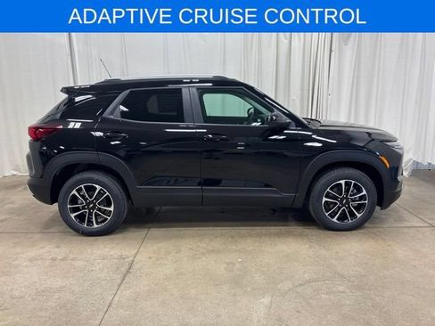 New 2026 Chevrolet TrailBlazer LT w/ LT Cold Weather Package AWD/4WD image 2
