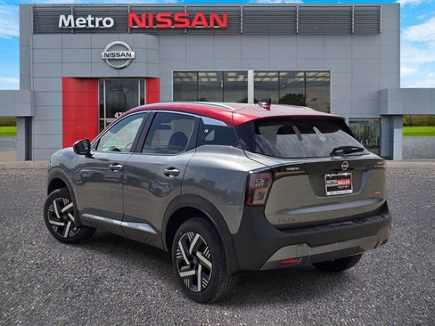 New 2027 Nissan Kicks SV FWD image 4