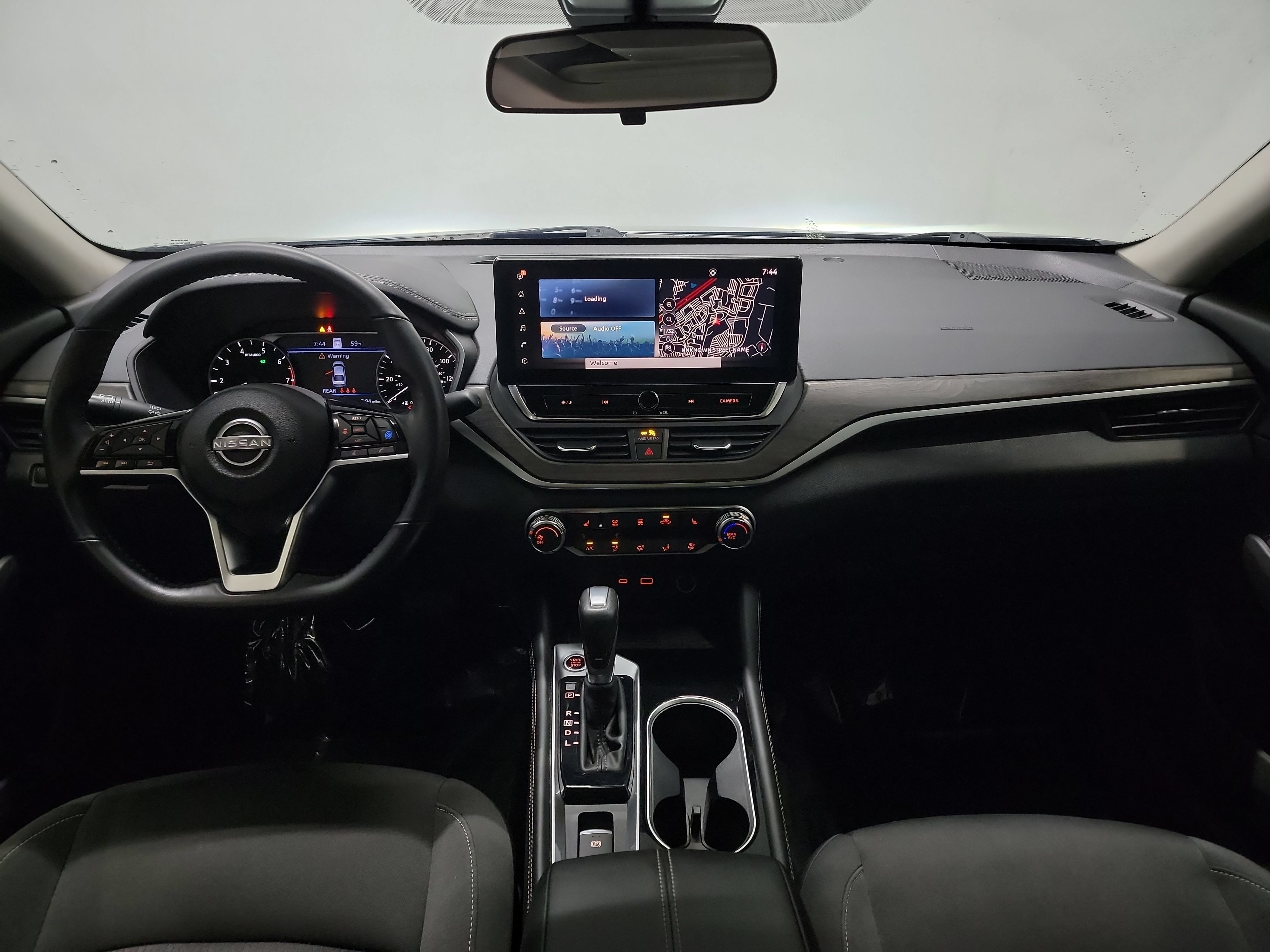Used 2023 Nissan Altima 2.5 SV w/ SV Premium Package FWD image 12