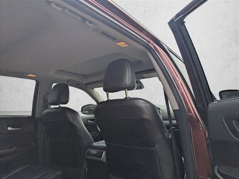 Used 2017 Toyota Highlander XLE FWD image 14