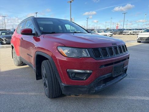 Used 2019 Jeep Compass Altitude image 1