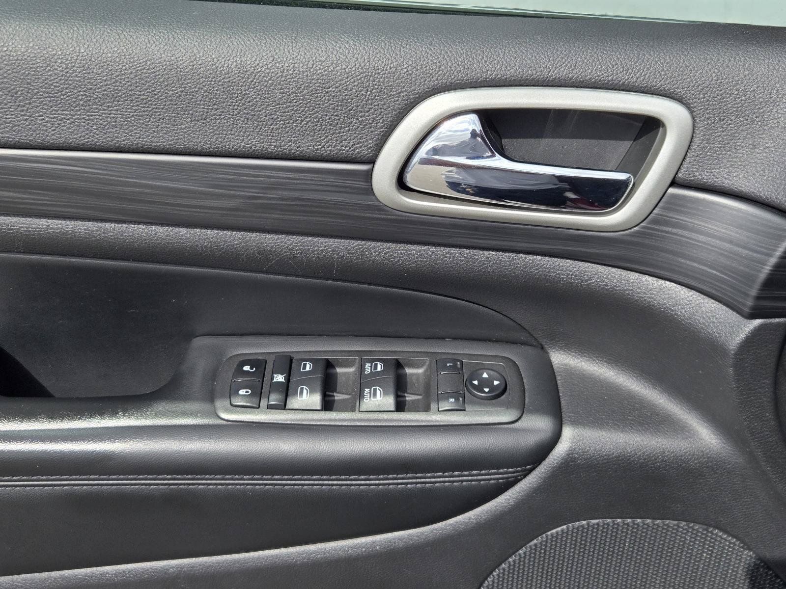 Used 2022 Jeep Grand Cherokee Laredo E RWD image 23