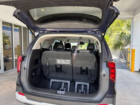Used 2026 Kia Carnival FWD image 34