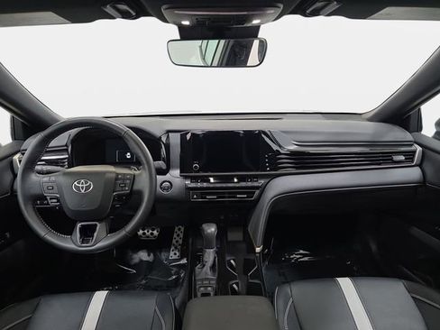 Certified 2025 Toyota Camry SE w/ Convenience Package image 10
