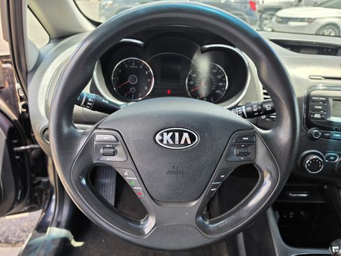Used 2018 Kia Forte LX FWD image 13