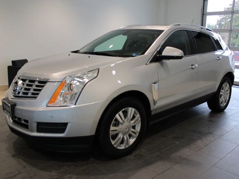 Used 2015 Cadillac SRX Luxury image 11