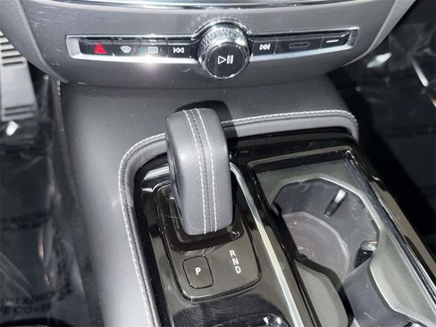 Used 2022 Volvo S60 T8 R-Design w/ Advanced Package image 23