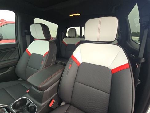 Used 2024 GMC Canyon AT4X image 20